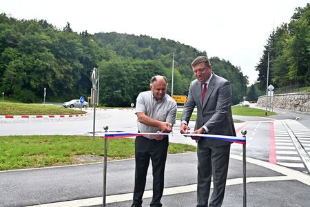 Otvoritev na Poljanah (1)